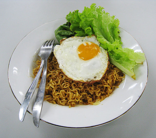 Instant version of mie goreng