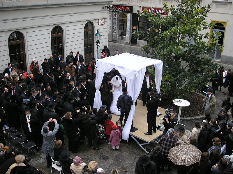 File:Jewish wedding Vienna Jan 2007 005.jpg