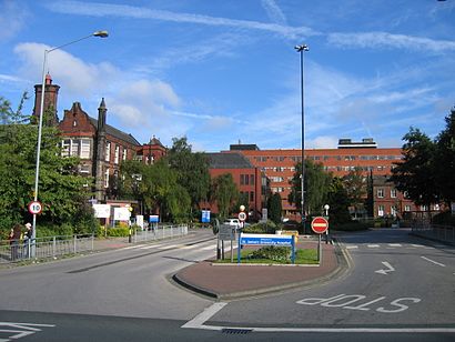 How to get to St James Hospital, Leeds with public transport- About the place