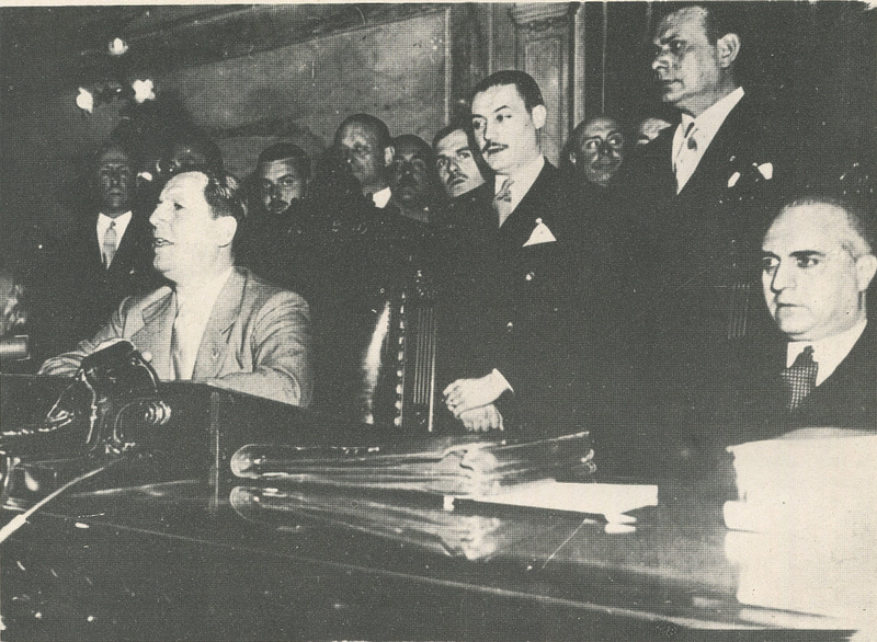 File:Juan Domingo Perón con Juan Duarte, hermano de Evita.png