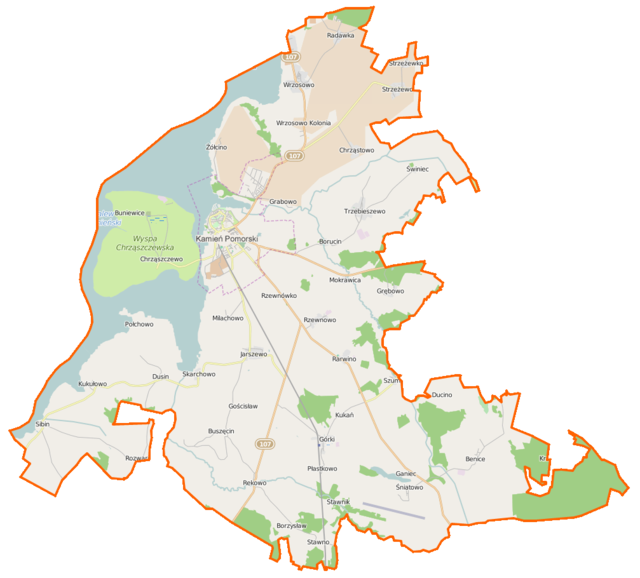 Mapa konturowa gminy Kamień Pomorski, blisko centrum na lewo u góry znajduje się punkt z opisem „Konkatedra św. Jana Chrzcicielaw Kamieniu Pomorskim”