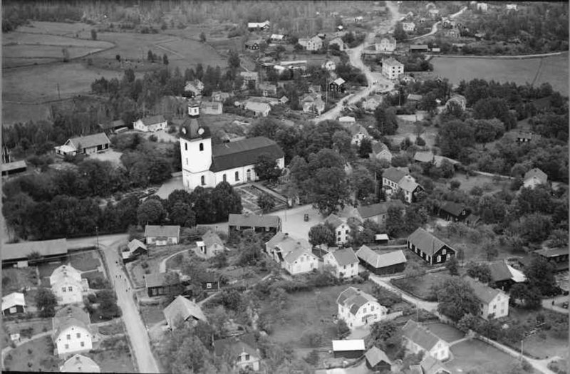 File:Kristdala kyrka - kmb.16000200083199.jpg