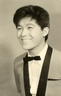 Japanese singer Kyu Sakamoto spent five weeks at number one with his song "Sukiyaki". Kyu sakamoto.png