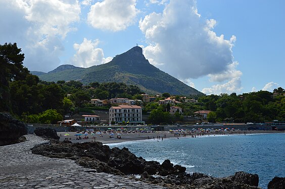 L'Aquila Sea Beach