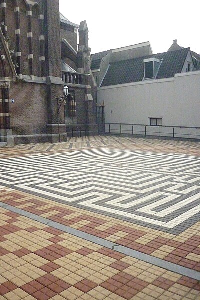 File:Labyrinth Parkstraat.JPG