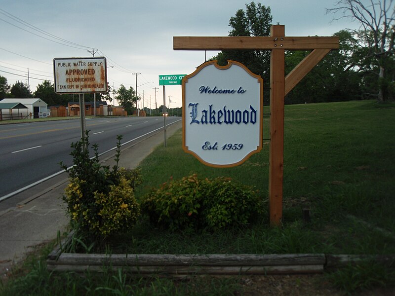 File:Lakewood tennessee sign.jpg
