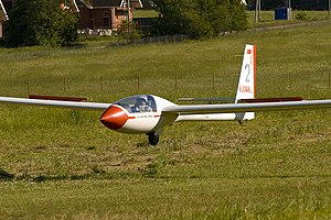 «Sportine Aviacija LAK-12 Lietuva» қону планері (5839855267) .jpg