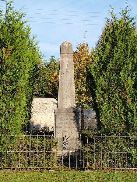 File:Le Vaudoué-FR-77-monument aux morts-11.jpg