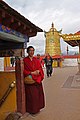 Lhasa-Jokhang-82-Dachterrasse-Moench-2014-gje.jpg