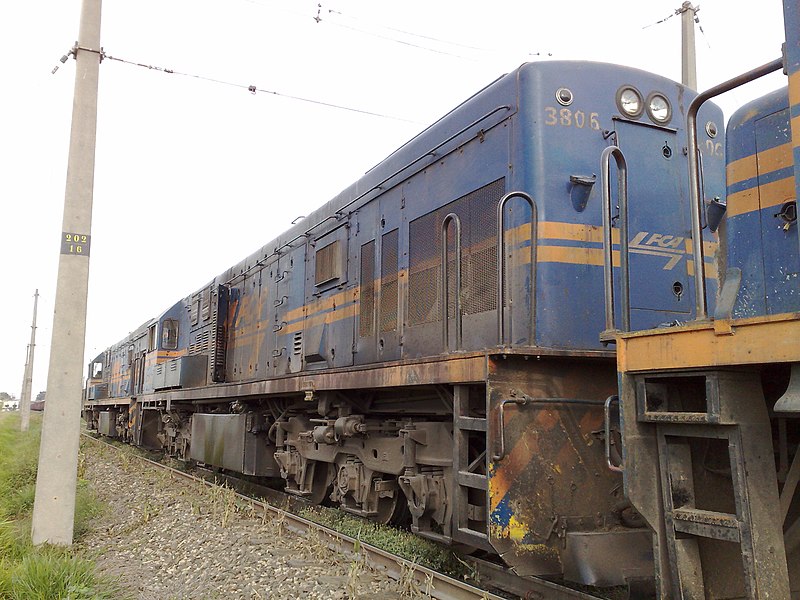 File:Locomotiva de comboio que passava sentido Guaianã pelo pátio da Estação Ferroviária de Itu - Variante Boa Vista-Guaianã km 202 - panoramio - Amauri Aparecido Zar… (6).jpg