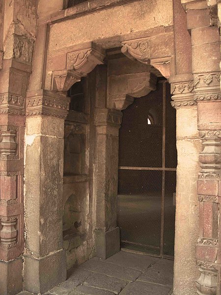 File:Lodhi Gardens Tombs 096.jpg