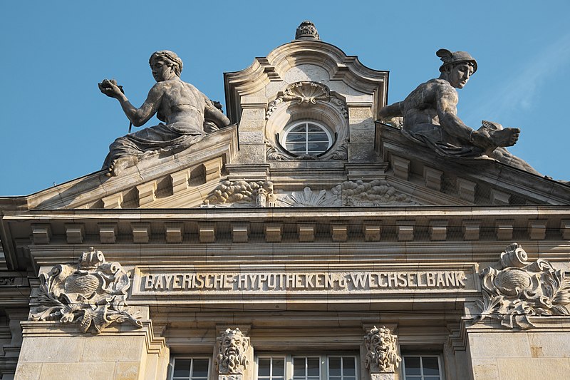 File:München-Altstadt Kardinal-Faulhaber-Straße 10 740.jpg