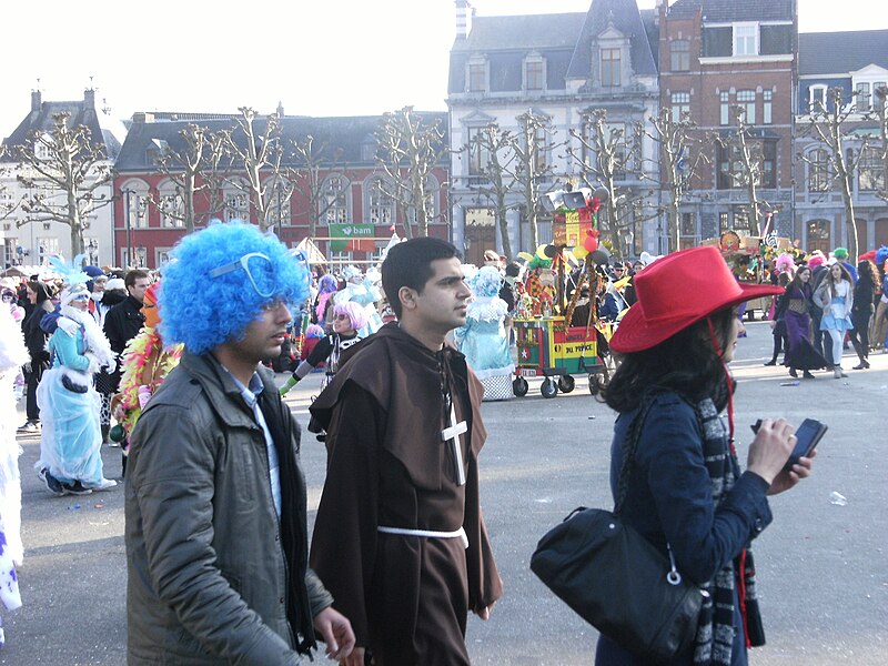 File:Maastricht carnaval 2011 5.JPG