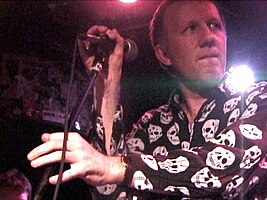 Mark Perry of Alternative TV performing at CBGB, NYC on 22 October 2003.jpg