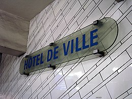 Metro de Paris - Ligne 1 - stația Hotel de Ville 02.jpg