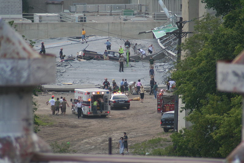 File:Minneapolis I-35W Bridge Collapse (981356830).jpg