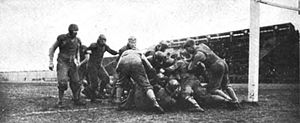 Minnesota Golden Gophers vs. Northwestern Purple on November 25, 1905 03.jpg