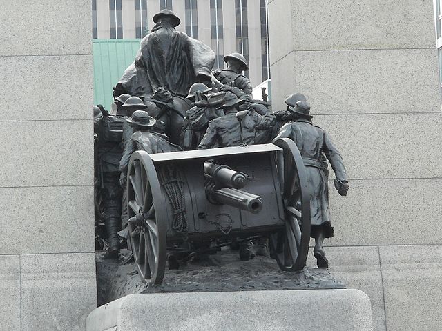 The Canadian National War Memorial in Ottawa depicts an 18-pounder