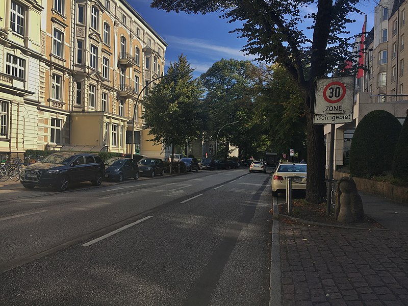 File:Moorweidenstraße.jpg