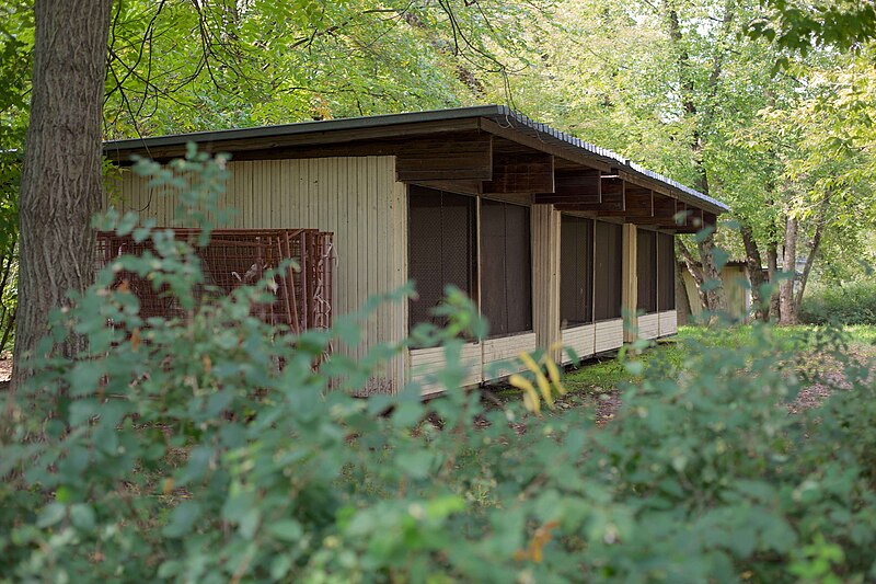 File:Moscow, VDNKh, animal cages near pavilion 37 (10656306295).jpg