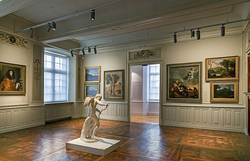 File:Musée Ingres-Bourdelle - Peintures du XIXe - Chambre de l'évêque.jpg