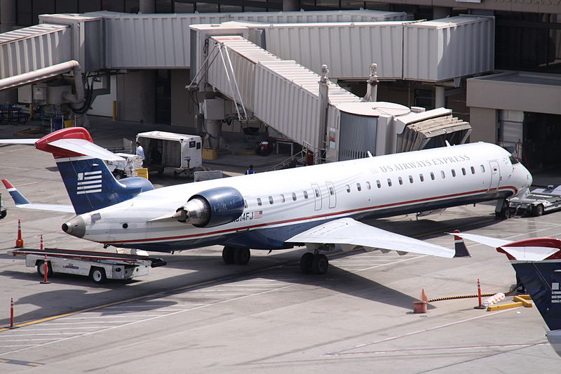 File:N914FJ Canadair CRJ.900 US Airways Express (8903122083).jpg