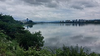 <span class="mw-page-title-main">Namhan River</span> River in South Korea