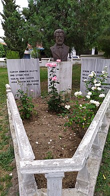 Namik Kemals Gravesite.jpg