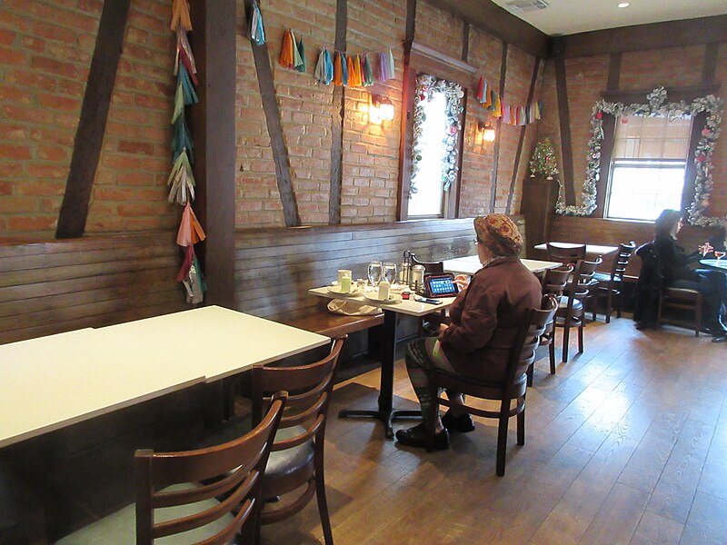 File:New Orleans Lower Garden District December 2017 Bakery Bar Interior.jpg