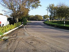 Estrada de Niton - geograph.org.uk - 1035234.jpg