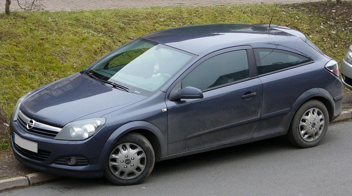 Opel astra j gtc foto de archivo editorial. Imagen de marca - 191820048