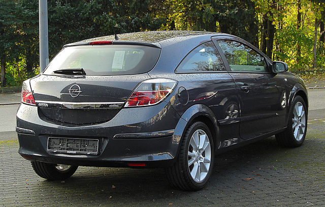 File:Opel Astra H Caravan 1.9 CDTI rear.JPG - Wikipedia