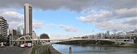 Vue du quai De Dion Bouton vers l'aval