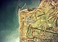 苫前町中心部と苫前漁港周辺の空中写真。（1977年撮影）