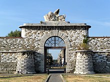 Porta San Marco, lungo la cinta daziaria di Livorno