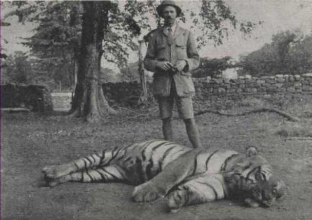 Corbett with the slain Bachelor of Powalgarh, 1930