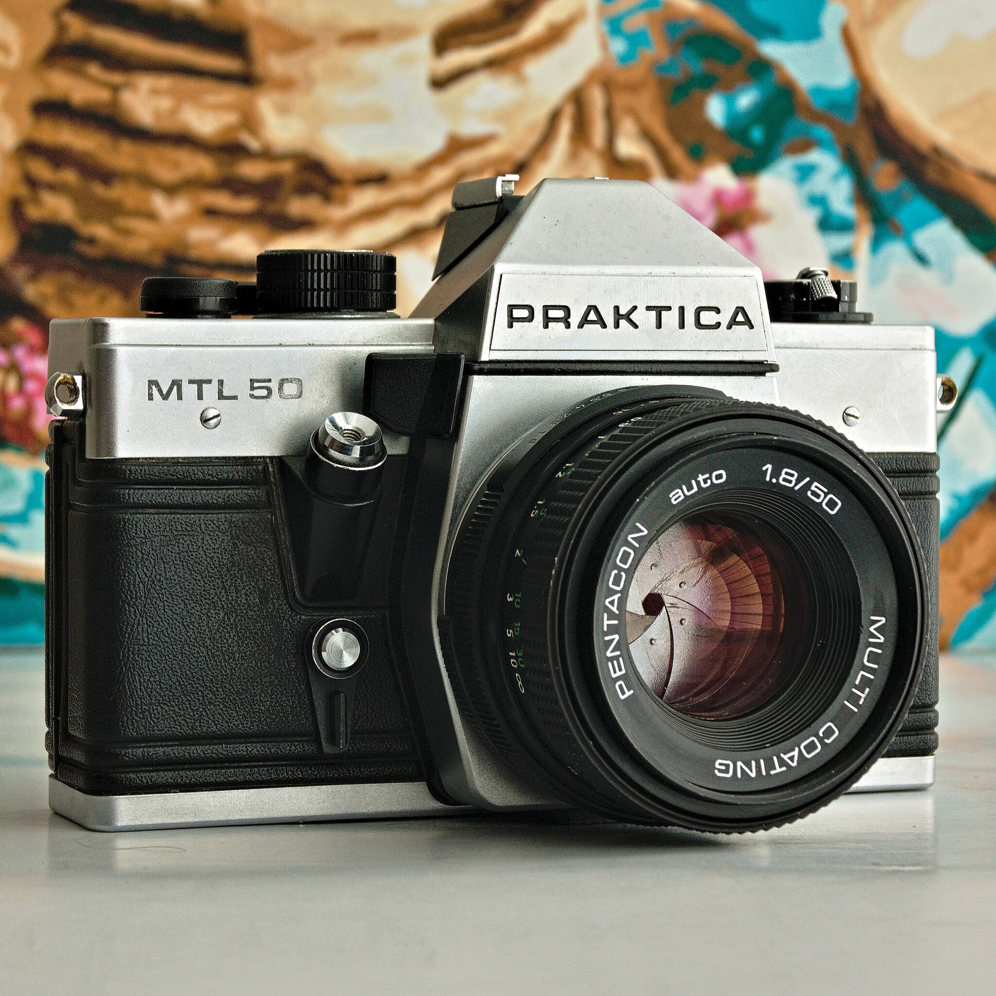 File:Praktica MTL 50 with Pentacon 50 mm f 1.8.jpg - Wikipedia