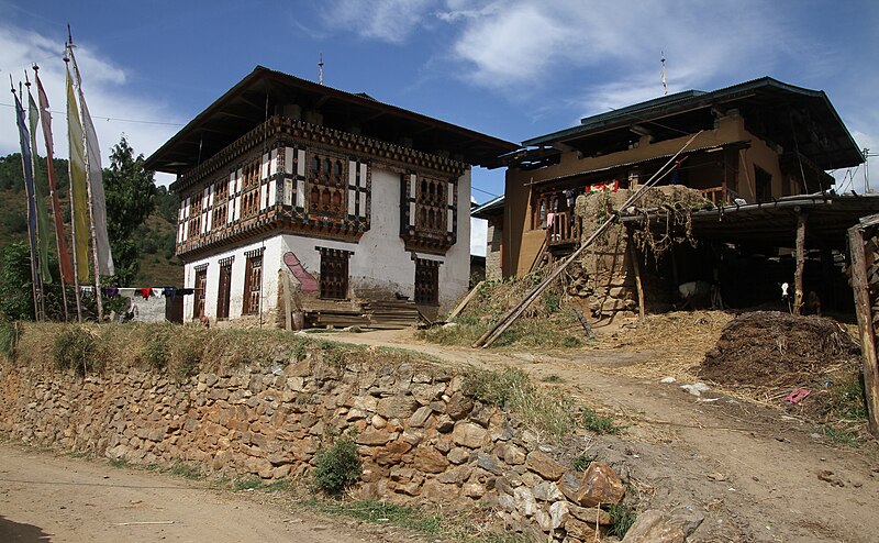 File:Punakha-Sopsokha-28-Haus mit Phallus-2015-gje.jpg