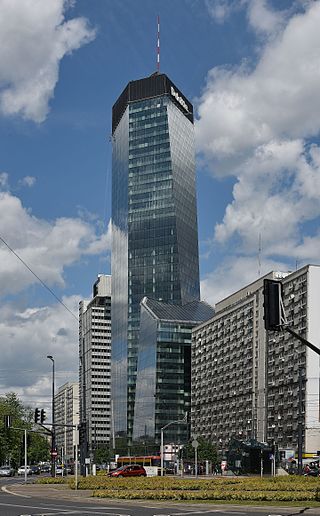 <span class="mw-page-title-main">Q22 (building)</span> Skyscraper in Warsaw, Poland