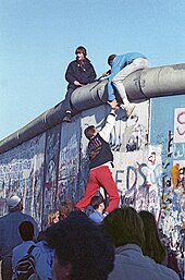 Berliner Mauer: Sprachliche Aspekte, Vorgeschichte, Mauerbau