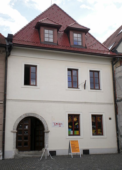 File:Radničné nám. č. 25, Bardejov.JPG