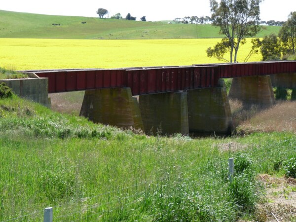 Railway bridge over Light River at Hansborough (2010)