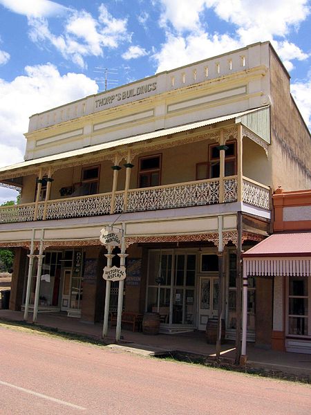 File:Ravenswood, Queensland - town 5.jpg