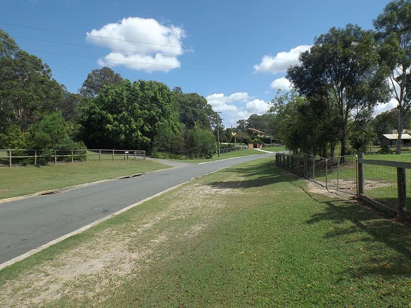 File:Richland Drive at Bannockburn, Queensland.jpg