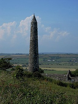 Round Tower - geograph.org.uk - 3555196