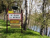 Panneau d'entrée auprès du plan d'eau du vieux bourg.