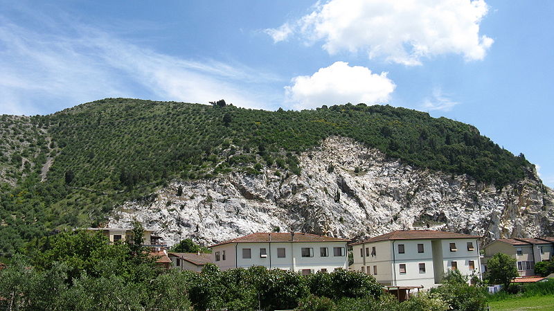 File:San Giuliano Terme, Monte Castellare.jpg