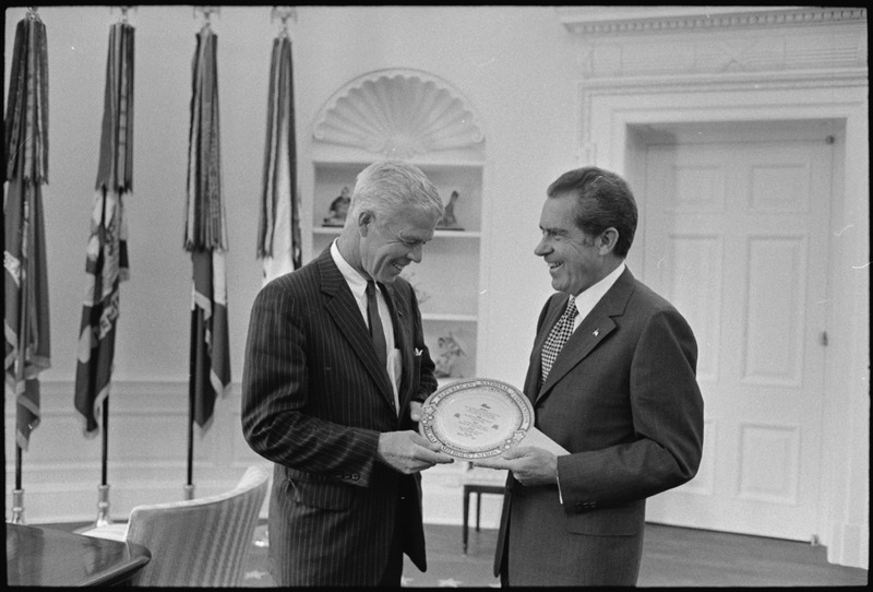 File:Senator Dominick presenting the President with a dinner plate from the Republican fundraising dinner - NARA - 194450.tif