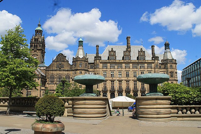 Image: Sheffield Town Hall (geograph 6354874)