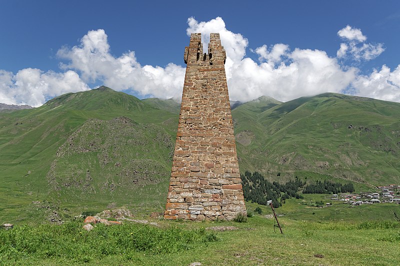 File:Sioni, Tower, Khevi, Georgia.jpg